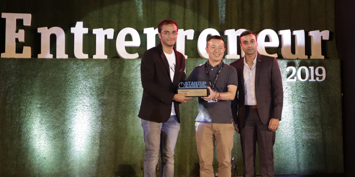 iB Cricket CEO Trivikrama K Receiving Startup of the year - VR Technology 2019 Award